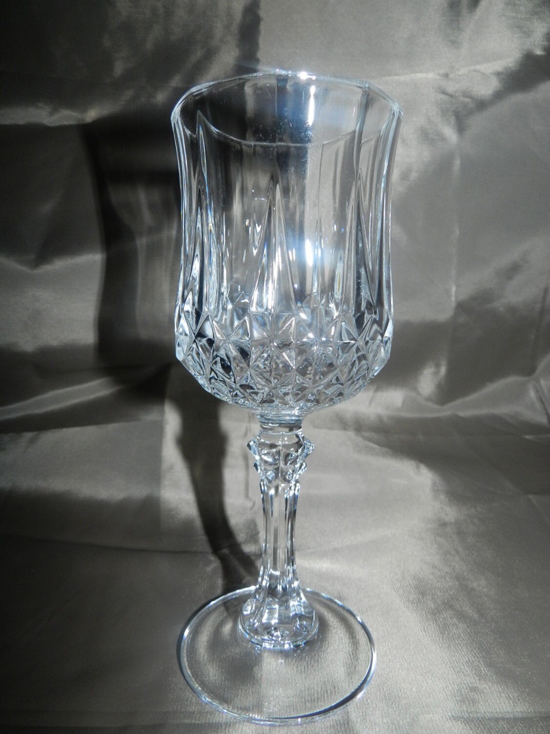 D'Arques Longchamp Lead Crystal Wine Glasses 24 by MedinahVintage