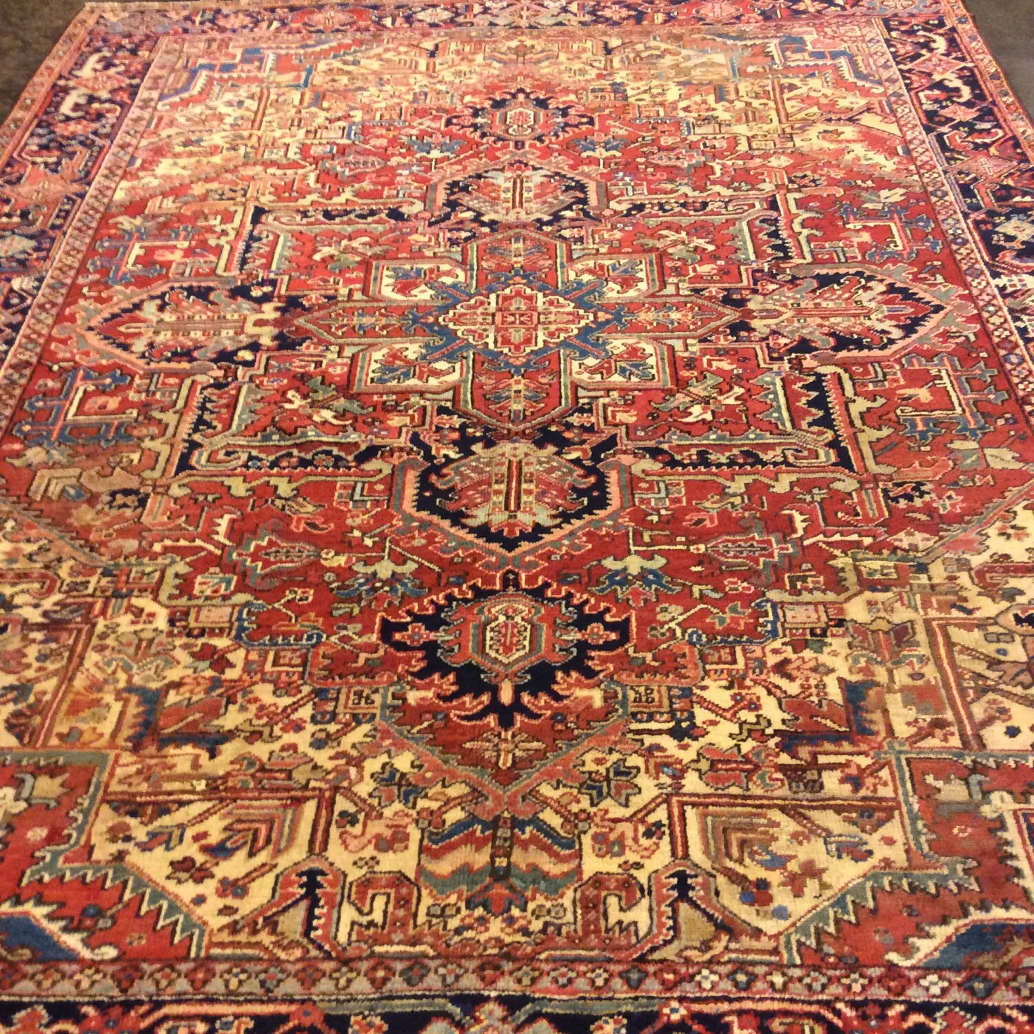 Handsom 8'0 x 11'0 Antique Heriz Rug. Hand