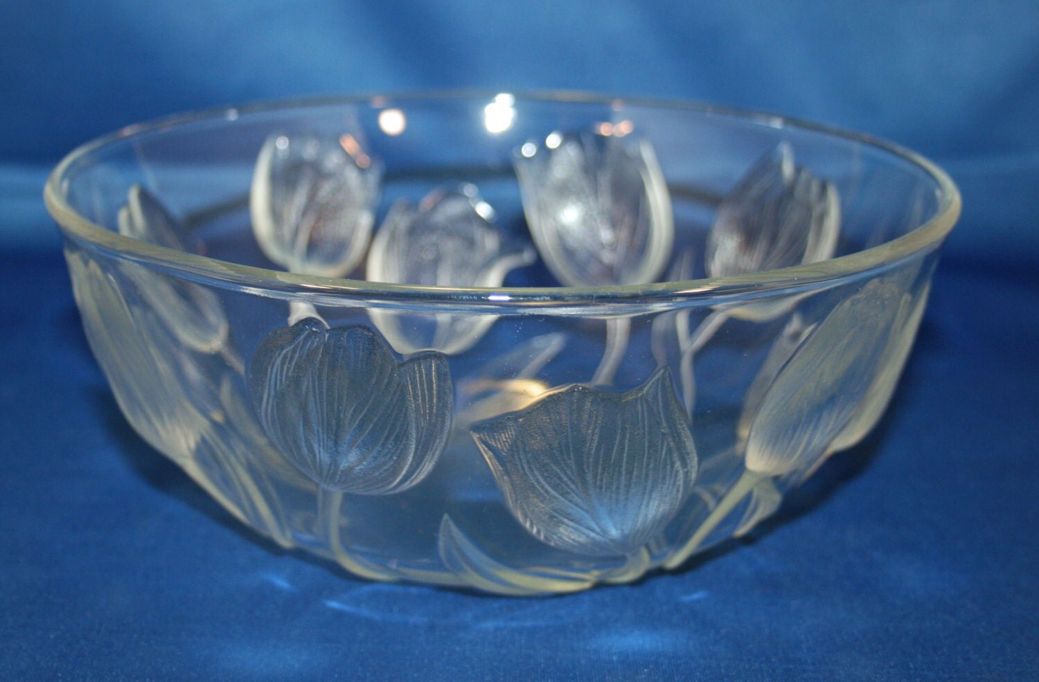TELEFLORA Glass TULIP BOWL made in France