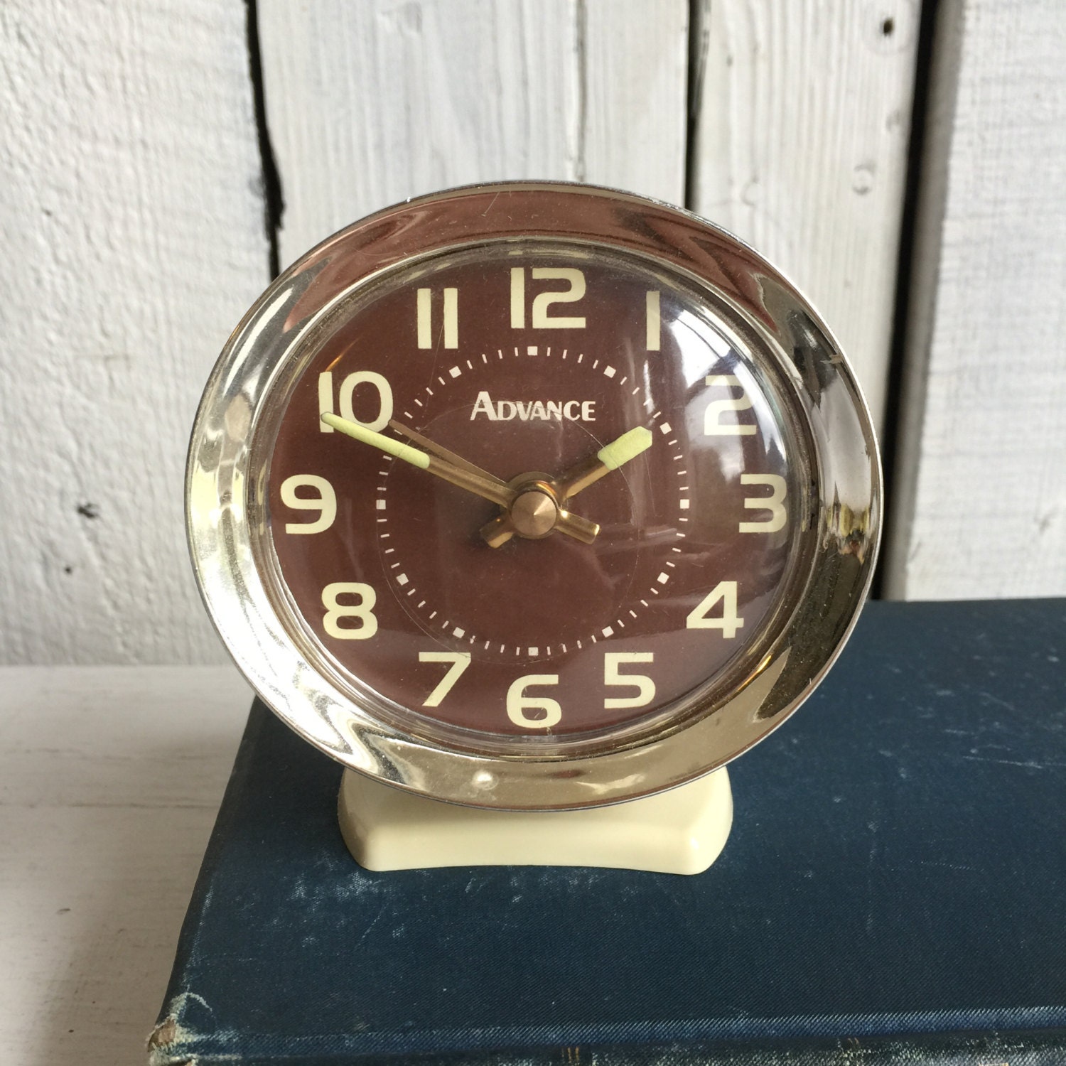 Vintage Advance Alarm Clock Wind Up 1970s by TheClassicButterfly