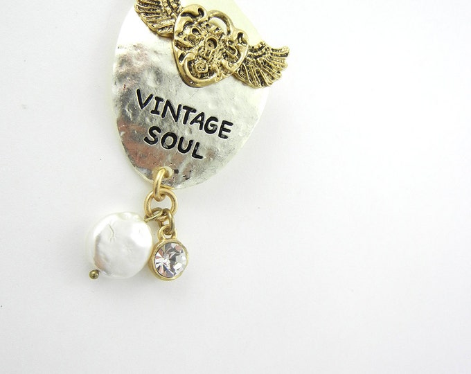 Vintage Soul Words Hammered Two-tone Curved Shield-like Charm