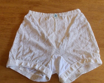Items similar to Vintage lingerie, vintage cream colored all lace panty ...