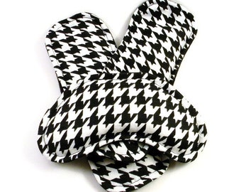 Feet Heat Packs with Eye Pad, Microwave Heating Pads or Cold Packs, Aromatherapy Rice Flax, Black White Houndstooth