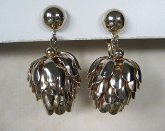 Flower Pod Dangle Earrings Clip Gold Vintage