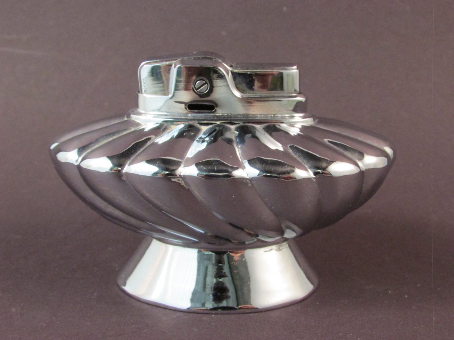 Vintage Ronson Regal Lighter Made in USA Chrome Swirl Design