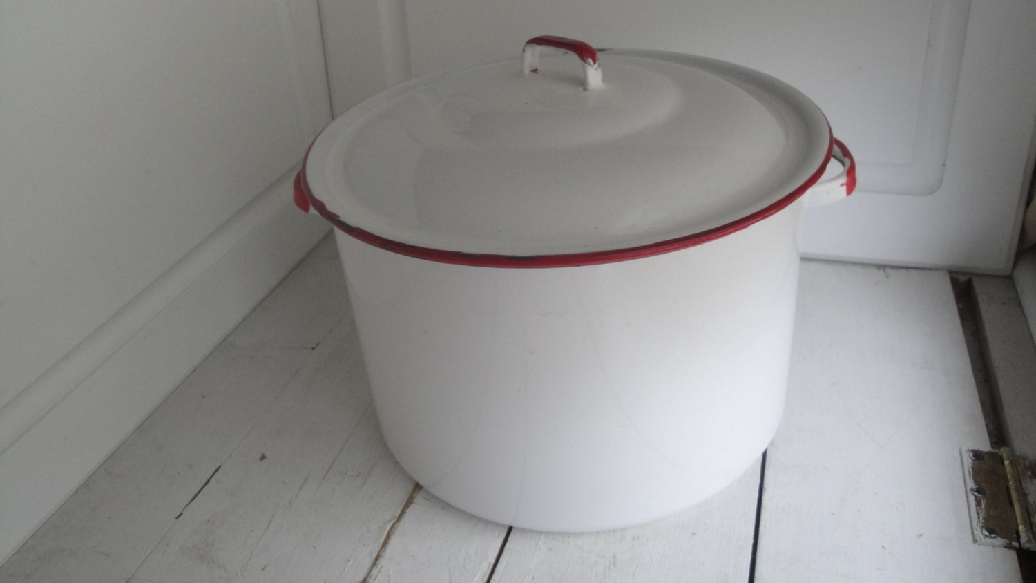 Vintage Enamel Stock Pot Lid Red White Haute Juice