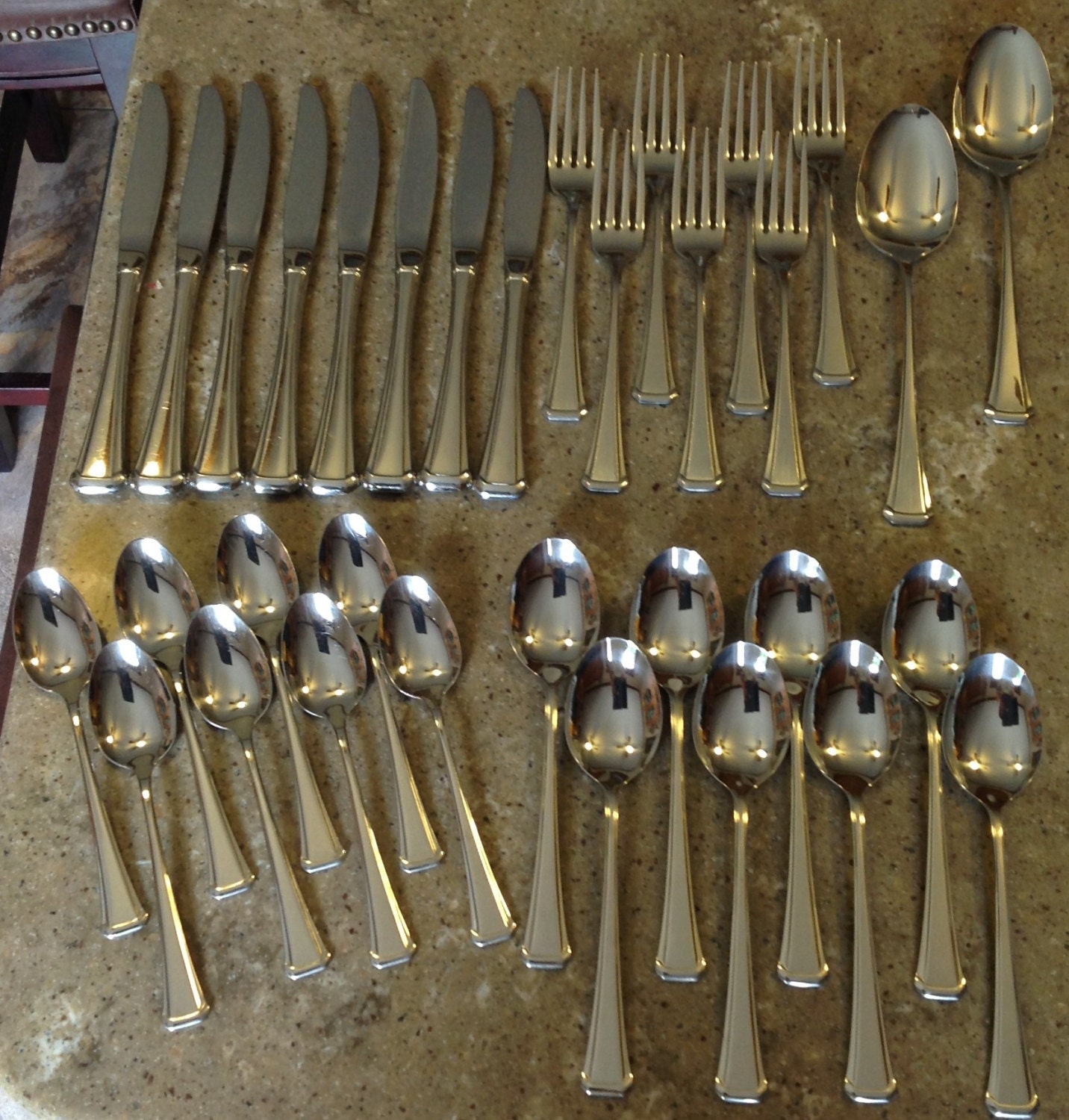 thumbnail image 2 of Oneida SSS Maestro / Aberdeen / St. Leger Stainless Steel Flatware Set - U Select Pieces 2 of 4
