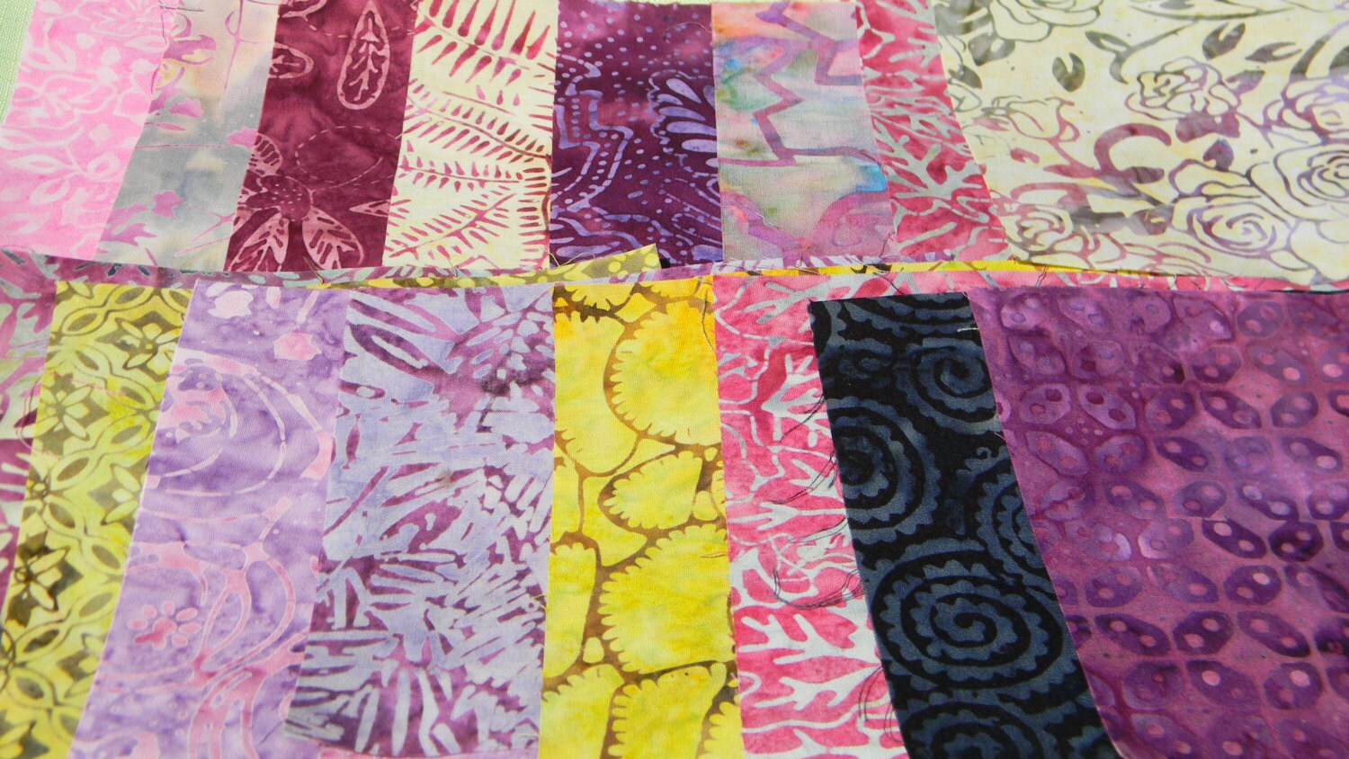 17 Pre Cut Fabric Quilting Squares 5 Inches by TradeWindsNorth
