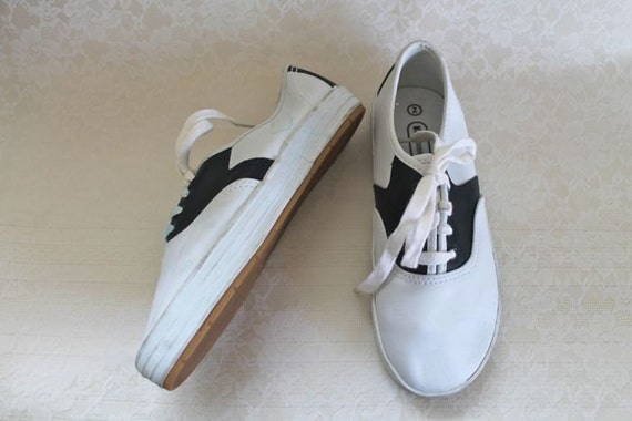 vintage child's saddle shoes NAVY and white leather by MsTips