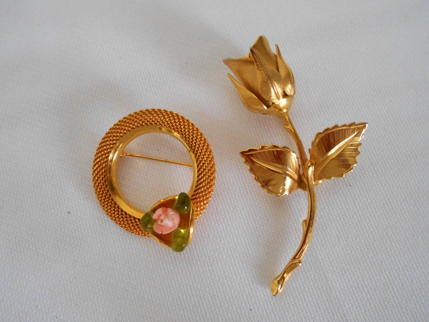 Vintage brooches Pins Gold tone Rose Pin by beltspursesnthings