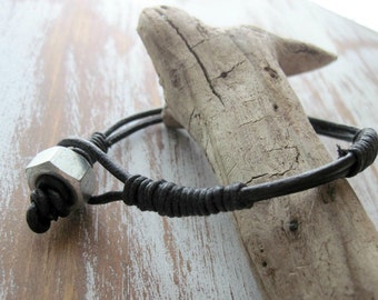 braided seaturtle nut necklace