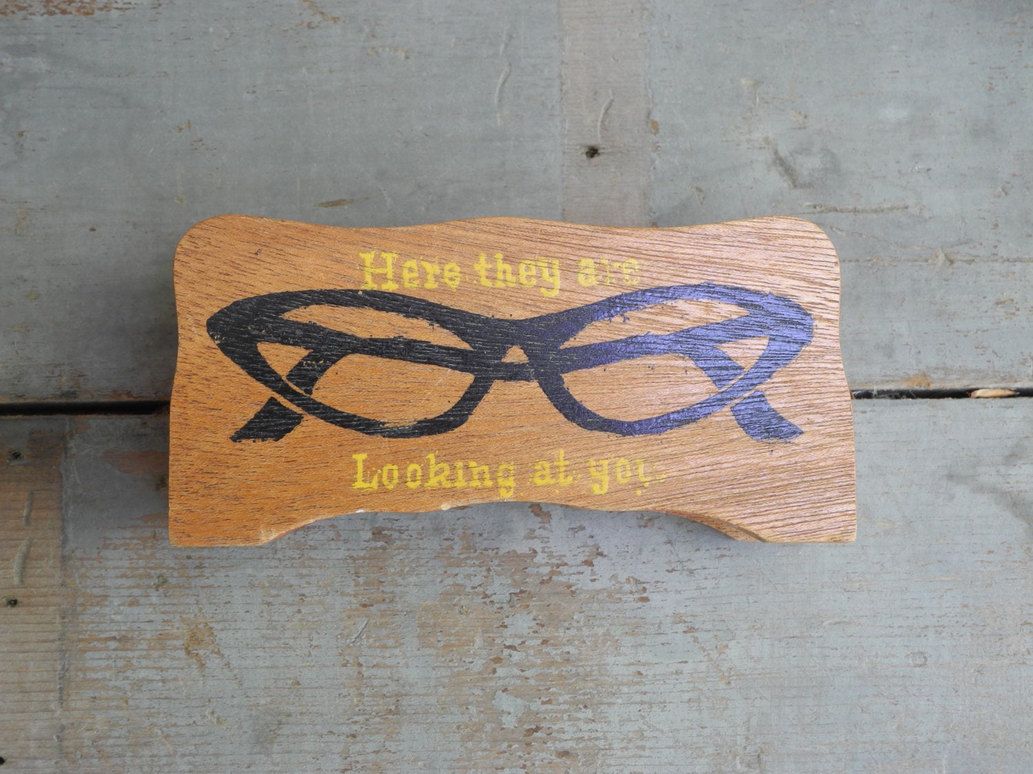 Vintage eyeglasses holder peeper keeper wooden retro