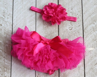 Baby Girl Ruffle Bottom Tutu Bloomer & Headband Set in Hot Pink - Newborn Photo Set - Cake Smash - Diaper Cover - Baby Gift - First Birthday