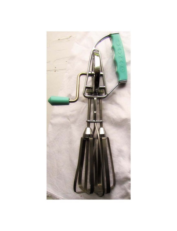 Vintage MAYNARD Hand Mixer Turquoise