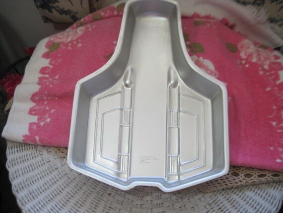 Vintage Spaceship Rocket Wilton Cake Pan 1979