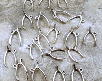 Twenty (20) Pewter Wishbone Charms - Free Shipping to US - (5250)