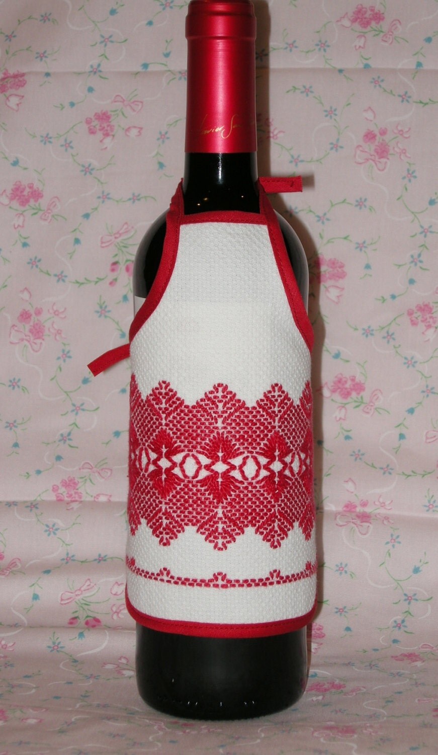 Handmade Wine Bottle Apron Red & White Hand Embroidered Bib