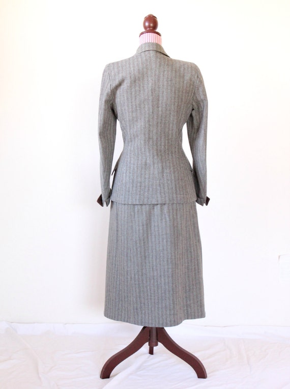 1940s VINTAGE Suit / Womens / 40s Suit / Wool / Fitted / Wasp