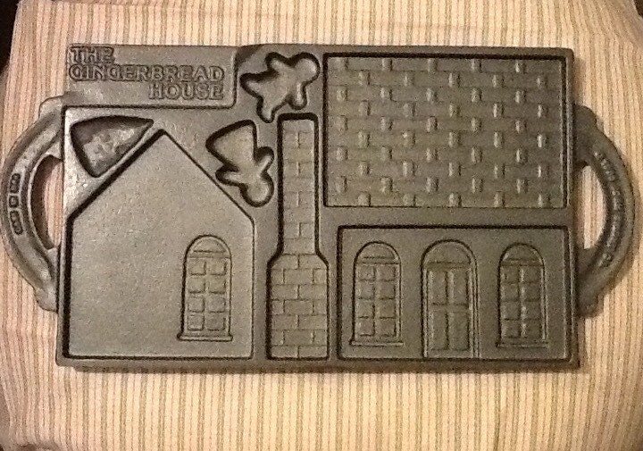 Cast Iron Gingerbread house Bakeware cookie mold with original