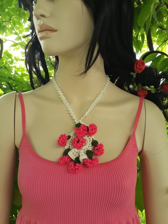 Cotton Fiber Acrylic ThreadBeaded Necklace by SESIMTAKI on Etsy