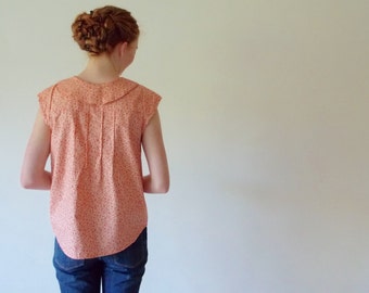 Gardening Blouse- Peach floral peter pan collar button down