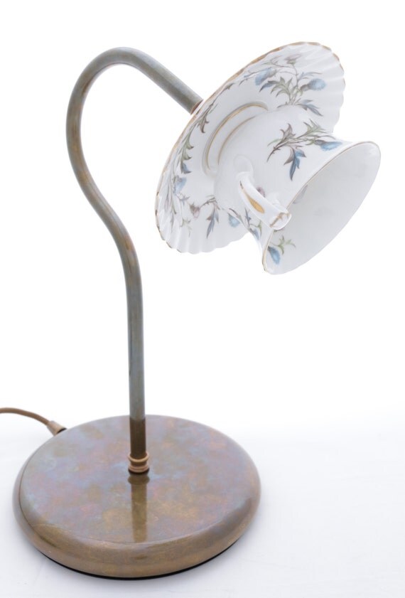 Vintage china teacup desk lamp