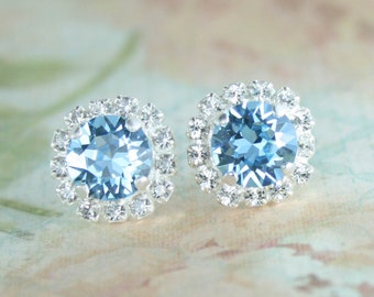 Aquamarine earrings,Blue crystal earrings,Blue Swarovski crystal earrings,Aqua wedding.Halo earrings,Halo stud earrings,Blue wedding jewelry
