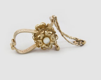 Vintage glove clip, Gold toned and mother of pearl, Vintage accessories