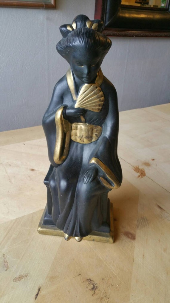 Porcelain Ceramic Geisha Figurine Sculpture