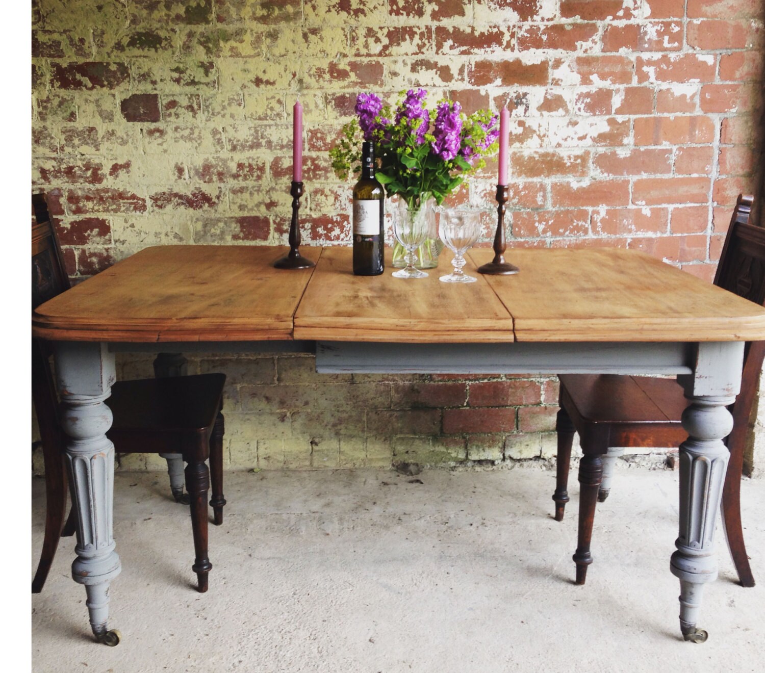 Charming Vintage Dining Table On Castors Haute Juice