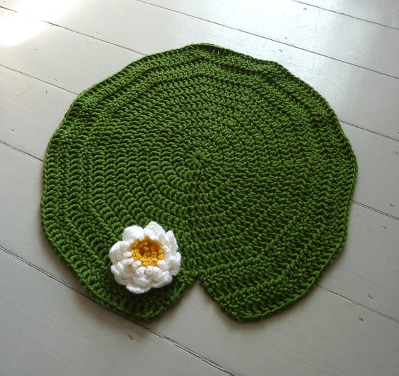 Lily pad crochet chunky posing baby blanket/ Handmade & Unique