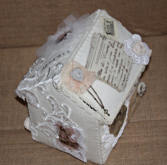 Felt Box/House Box/Jewelry Box/Gift Box /Home Decor/Wedding Idea