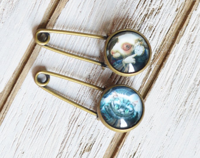 Wonderland // Mini pin-brooch metal brass with image under glass // 2015 Best Trends // Boho Chic // Fresh Gifts for All // Set of two pins