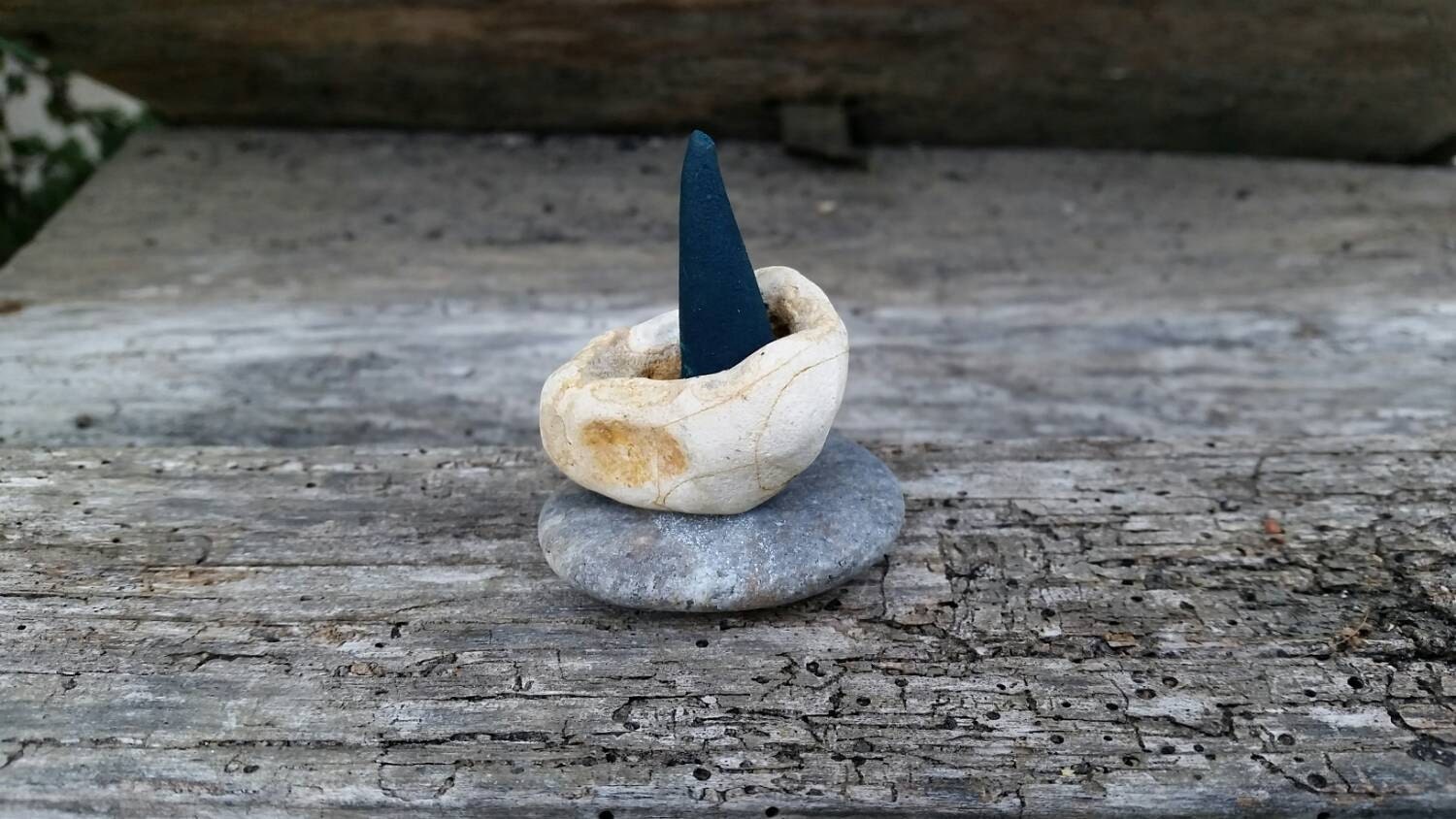 Natural stone incense cone burner pebble incense burner