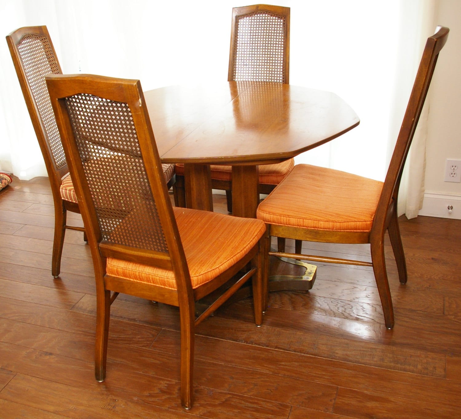 Henredon Midcentury Dining Table and Chairs Haute Juice