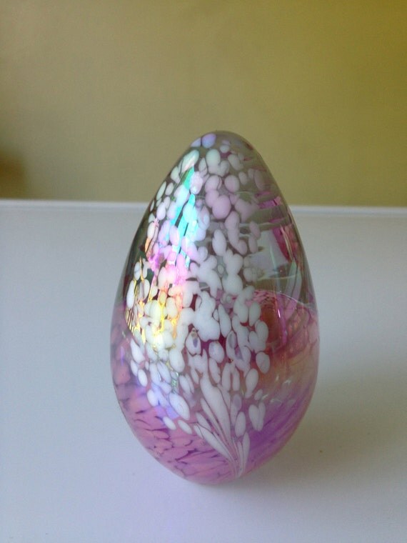 Iridescent Lavender Glass Eye Studio Egg Paperweight 96 Mt St