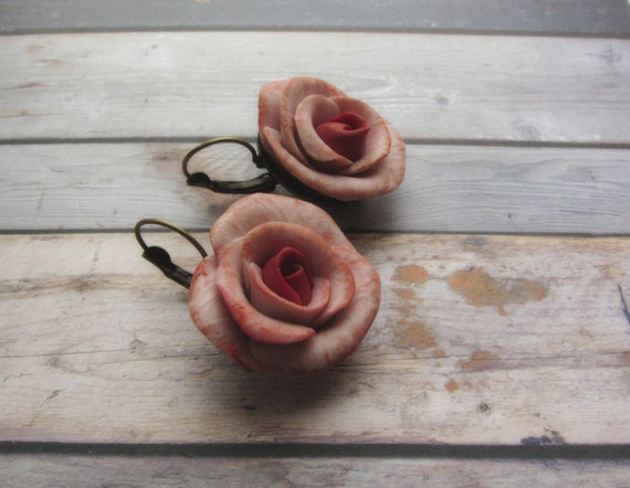 Rustic rose earrings, Shabby Rose earrings in Pale Pink roses Light orange earring Shabby flowers Vintage Inspired French Cottage roses