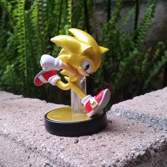 Super Sonic Amiibo Super Sonic the Hedgehog Amiibo Custom