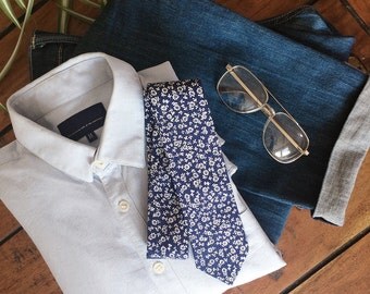 Charlie Navy Blue Ditsy Floral Cotton Men's Tie, Skinny Tie