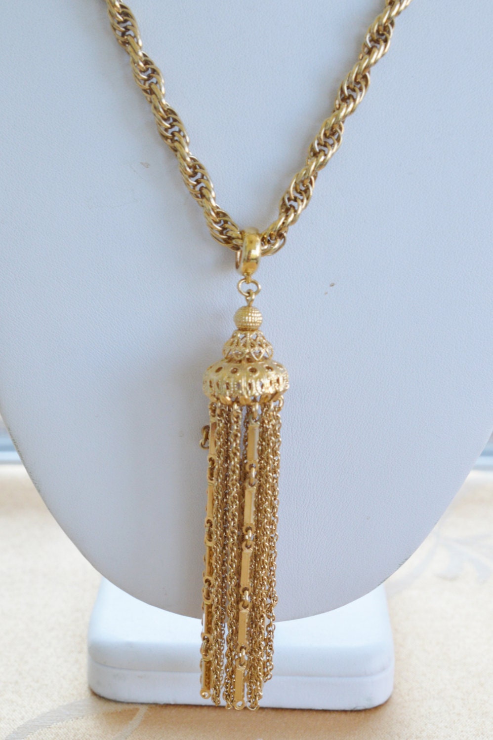 Pretty Vintage Gold Tone Tassel Necklace 24 Vendome