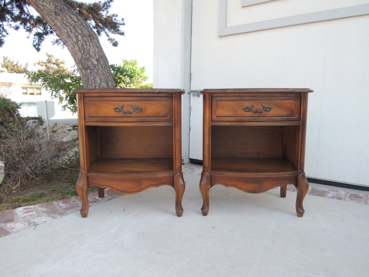 FRENCH PROVINCIAL Pair Of Shabby Chic Nightstands (Los Angeles) – Haute ...