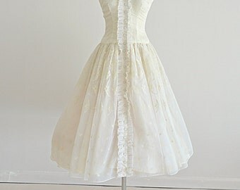 Vintage Lace Tea Length Wedding Dress...1950s Tea Length by deomas