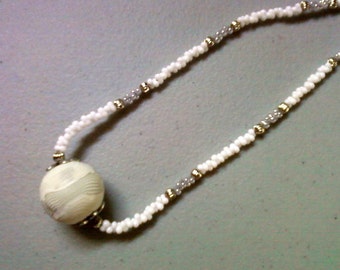 White and Gray Necklace (0408)