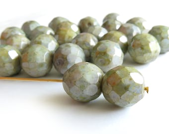Czech Glass Firepolish Beads - Opaque Green - 12mm
