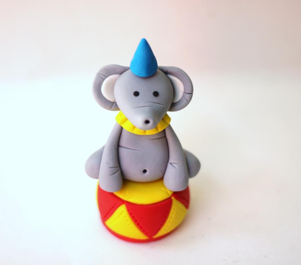  Fondant  circus  elephant cake  topper  set This fondant  circus 