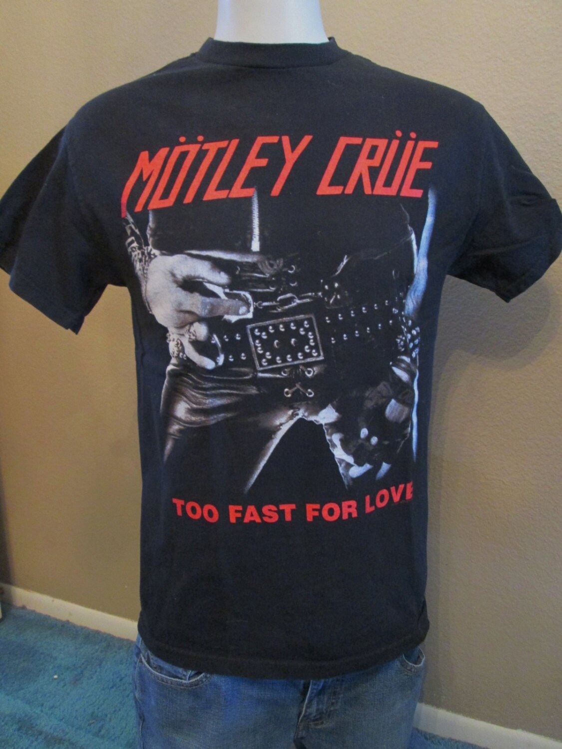 motley-crue-too-fast-for-love-t-shirt-black-m-concert-by-badtique