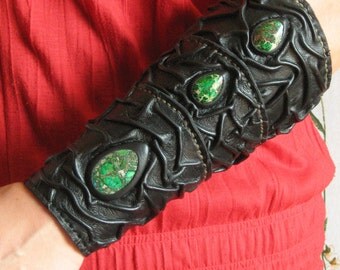 Medieval Sorcerer Wizard Druid Warrior Queen Witch Leather SINGLE Forearm Bracer with Green Gemstones