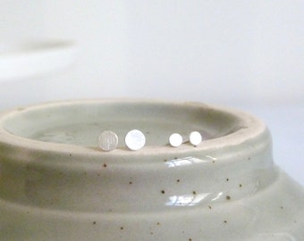 2mm 3mm Minimalist Tiny Dots Dot Sterling Silver Stud Earrings/simple dainty ear studs/ post earrings/ everyday earrings