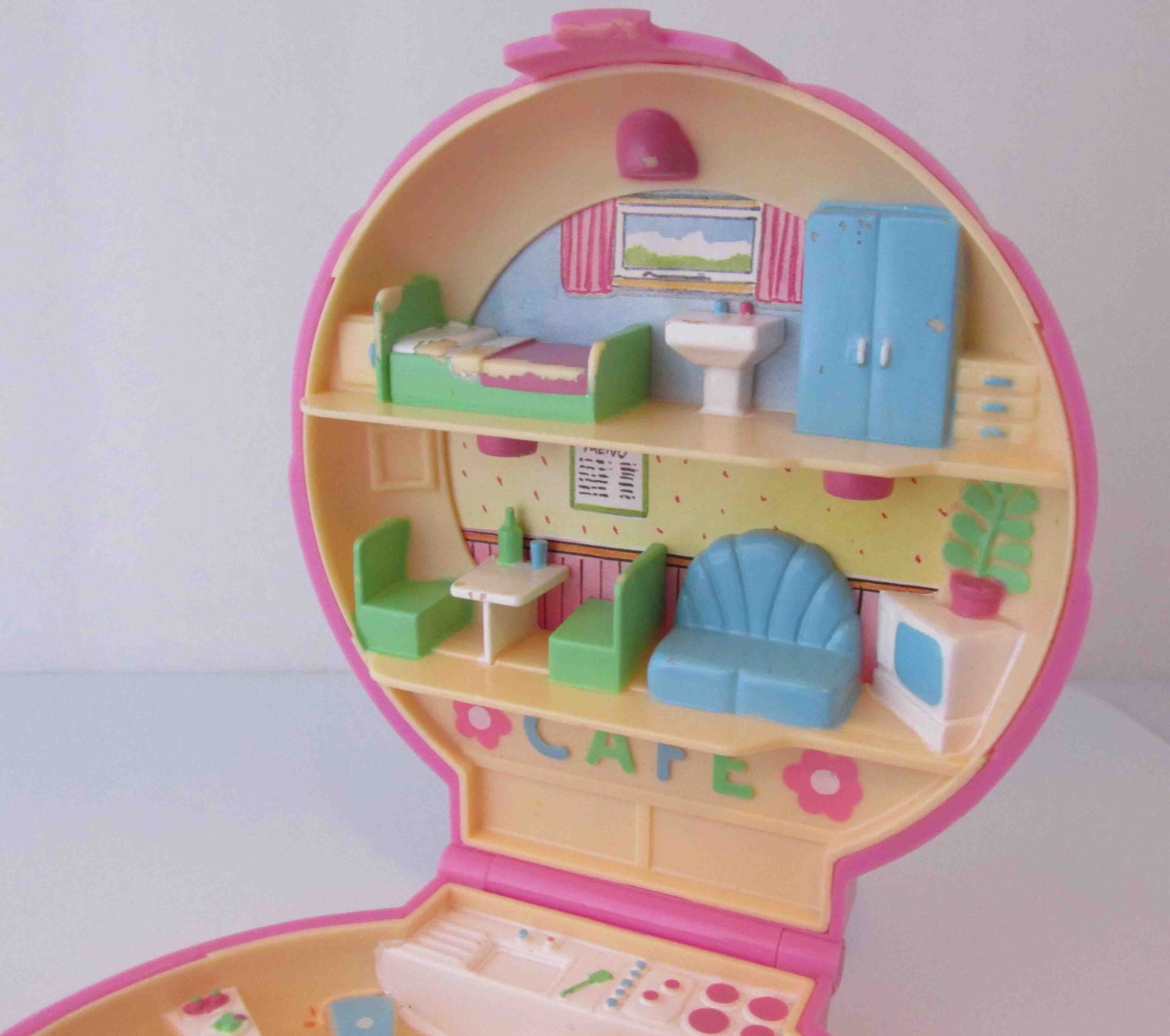 polly pocket hedgehog cafe