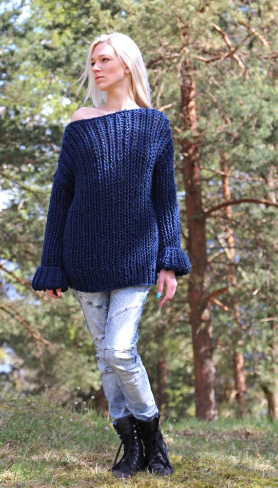 Instant Download PDF pattern. Hand knitted long sleeve sweater and hat set. Digital pattern from Ilze Of Norway. (0104)
